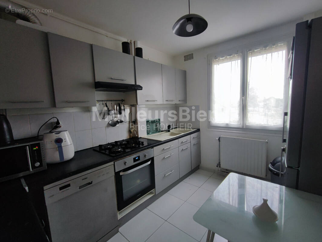 Appartement à LA CHAPELLE-SAINT-LUC