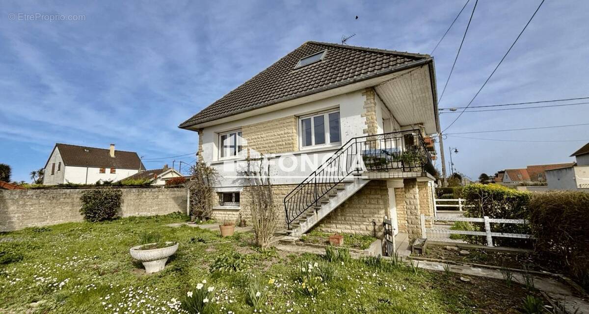 Maison à SAINT-AUBIN-SUR-MER
