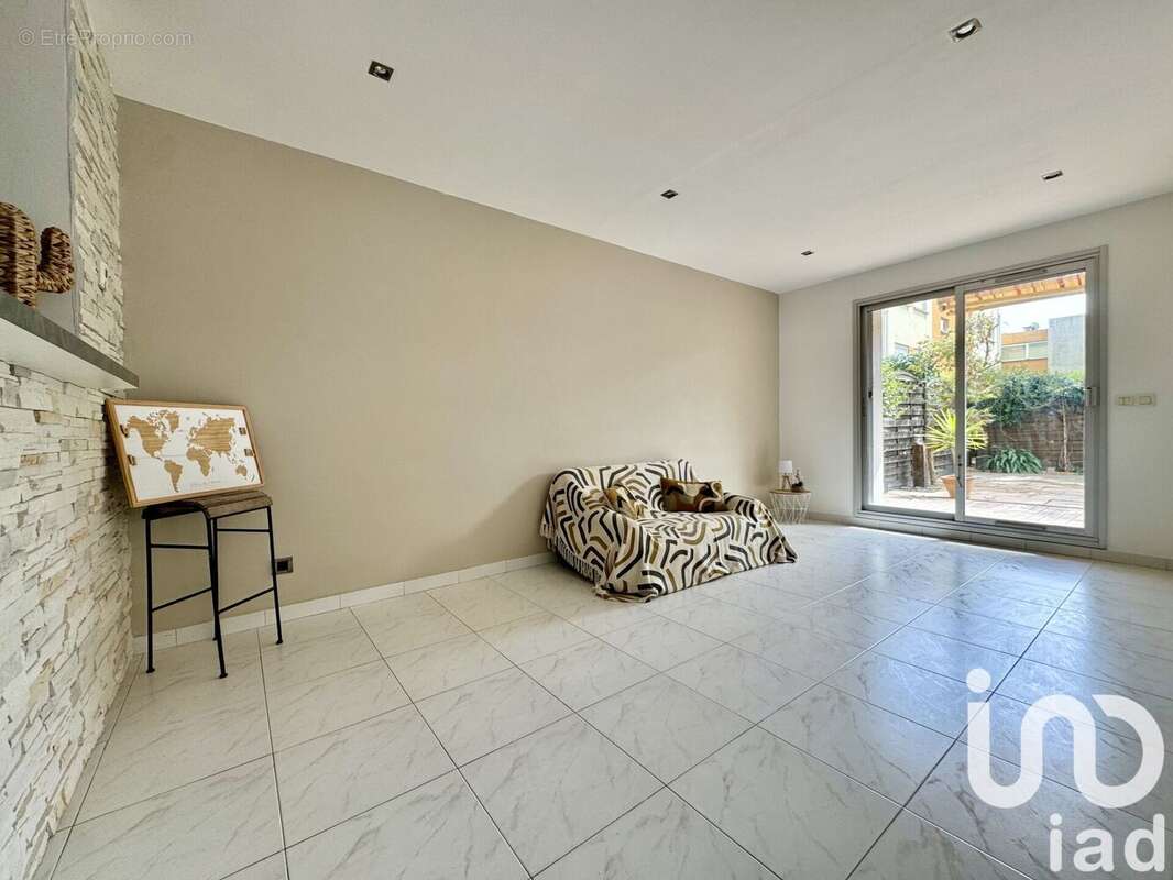 Photo 3 - Appartement à SAINT-LAURENT-DU-VAR