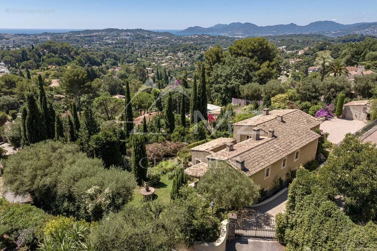 Maison à MOUGINS