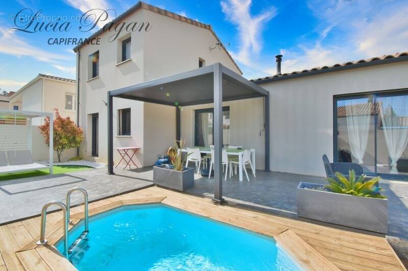 Maison à MONTADY