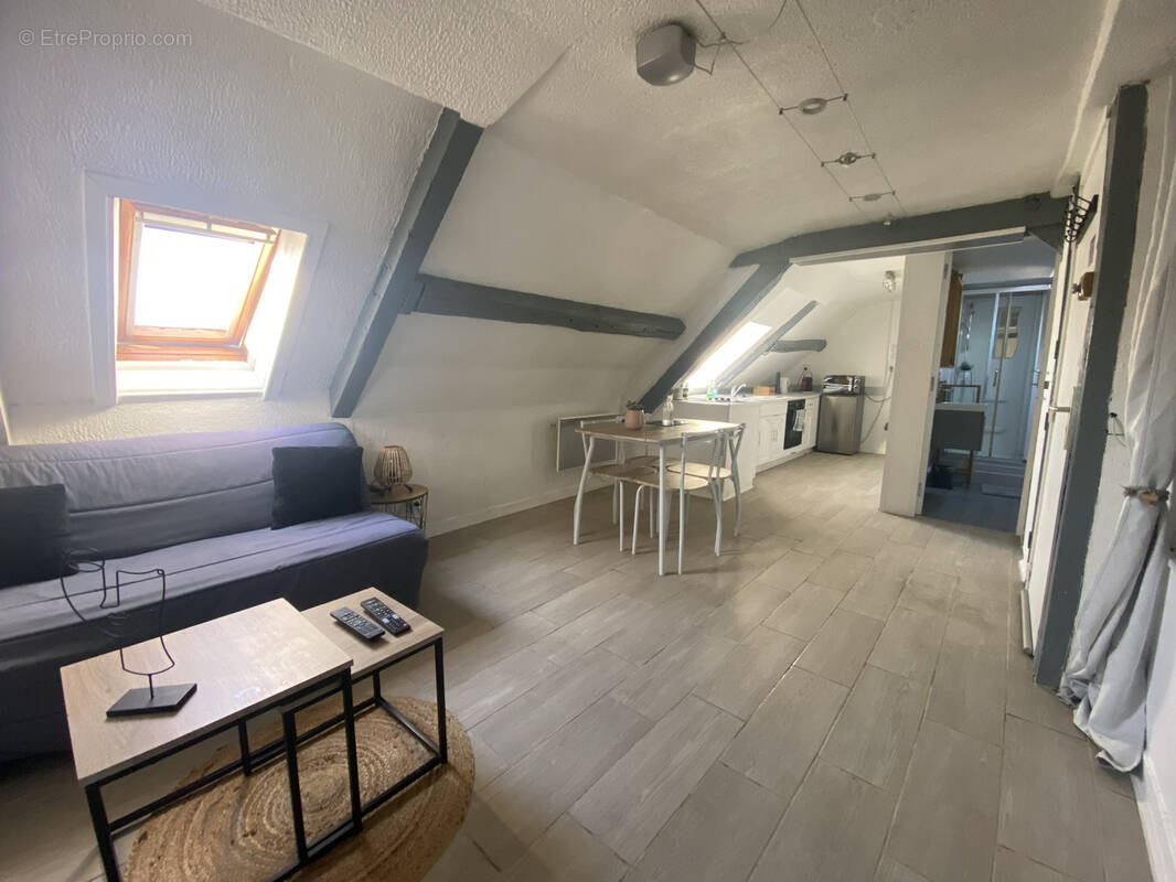 Appartement à LA CHAPELLE-EN-SERVAL