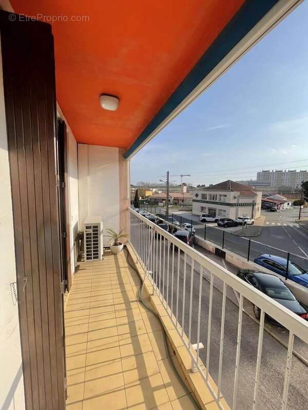 Appartement à PORT-DE-BOUC