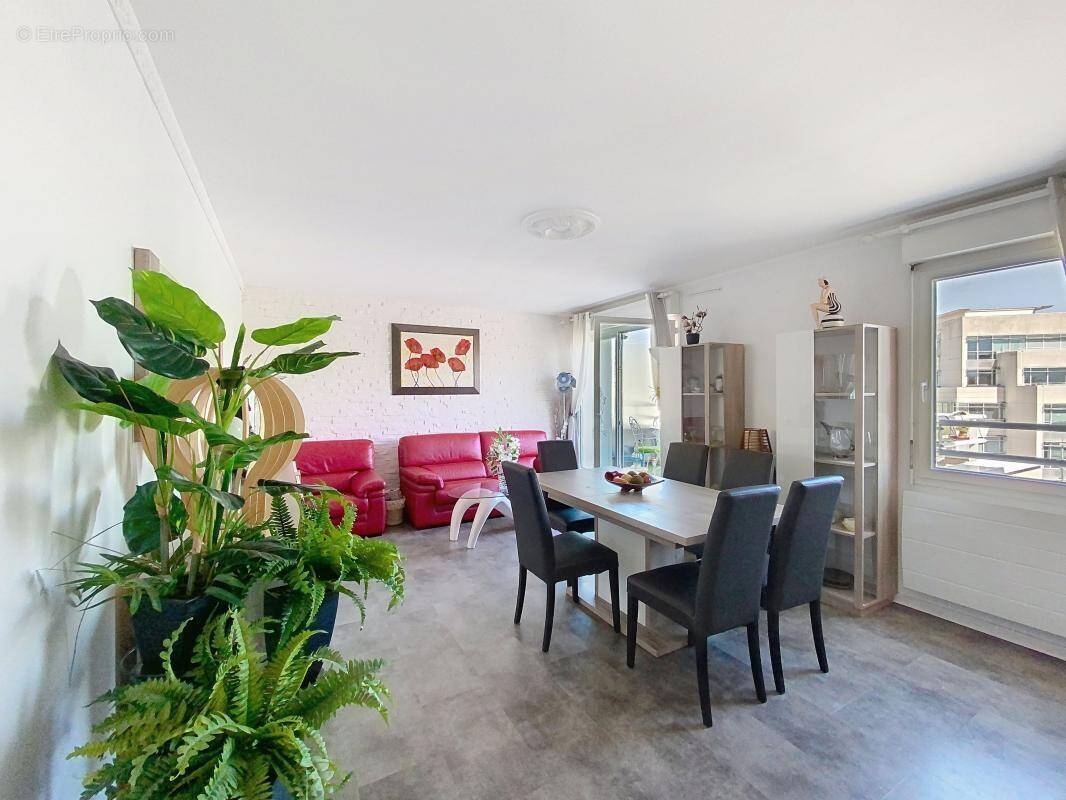 Appartement à MONTIGNY-LE-BRETONNEUX
