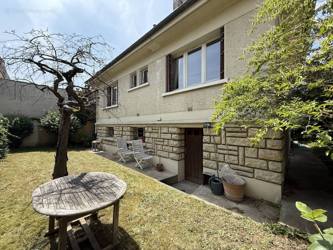 Maison à SAINT-MAUR-DES-FOSSES