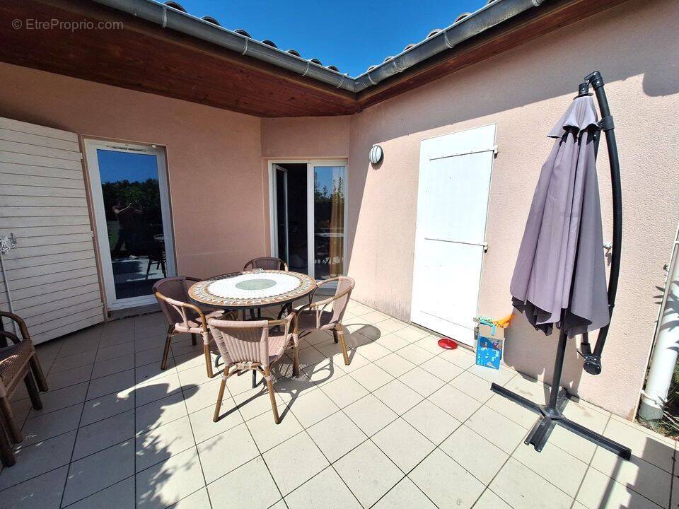 Maison à CHATEAUNEUF-SUR-ISERE