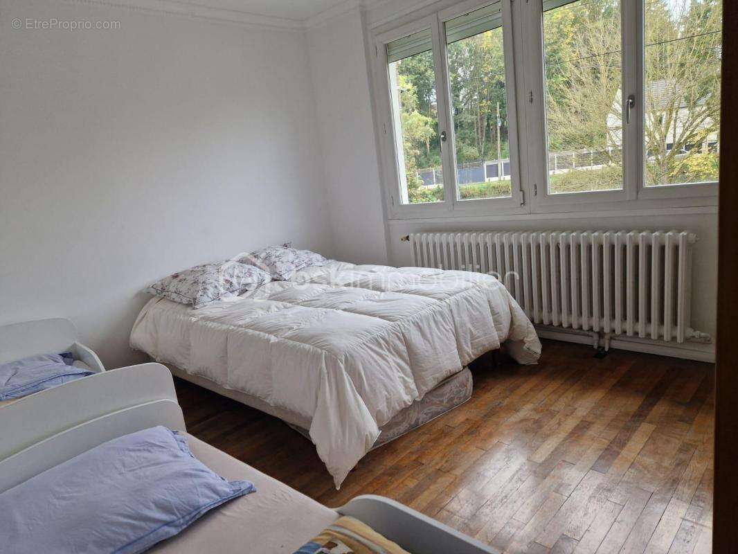 Maison à SARCELLES