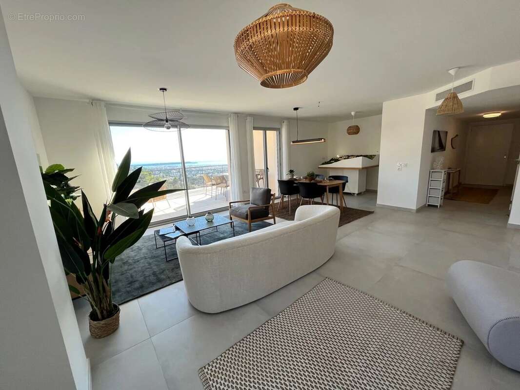 Appartement à LE CANNET