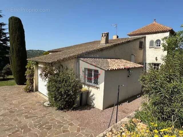 Maison à LES ADRETS-DE-L&#039;ESTEREL