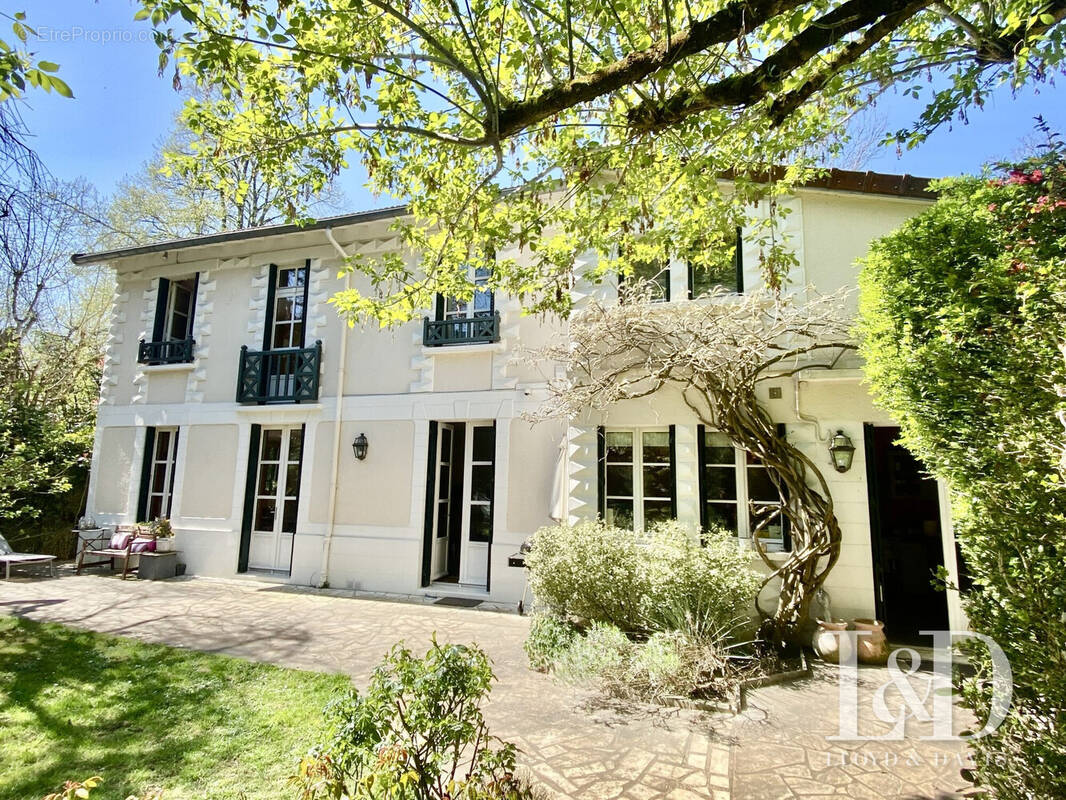 Maison à VAUCRESSON