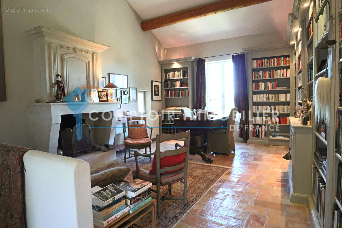 Maison à LACOSTE