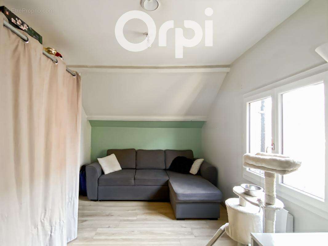 Maison à CRESSONSACQ