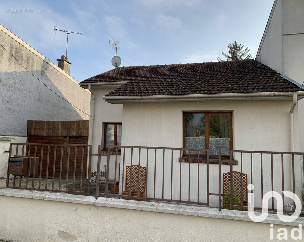 Photo 1 - Maison à ROMILLY-SUR-SEINE