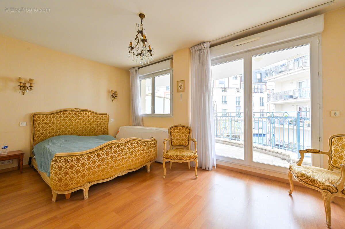 Appartement à SAINT-MAUR-DES-FOSSES