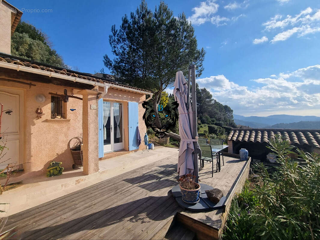 Maison à BAGNOLS-EN-FORET