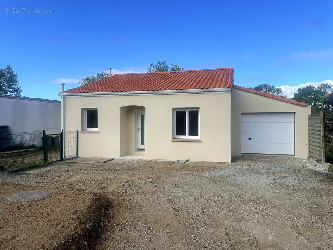 Maison à SAINT-PHILBERT-DE-GRAND-LIEU