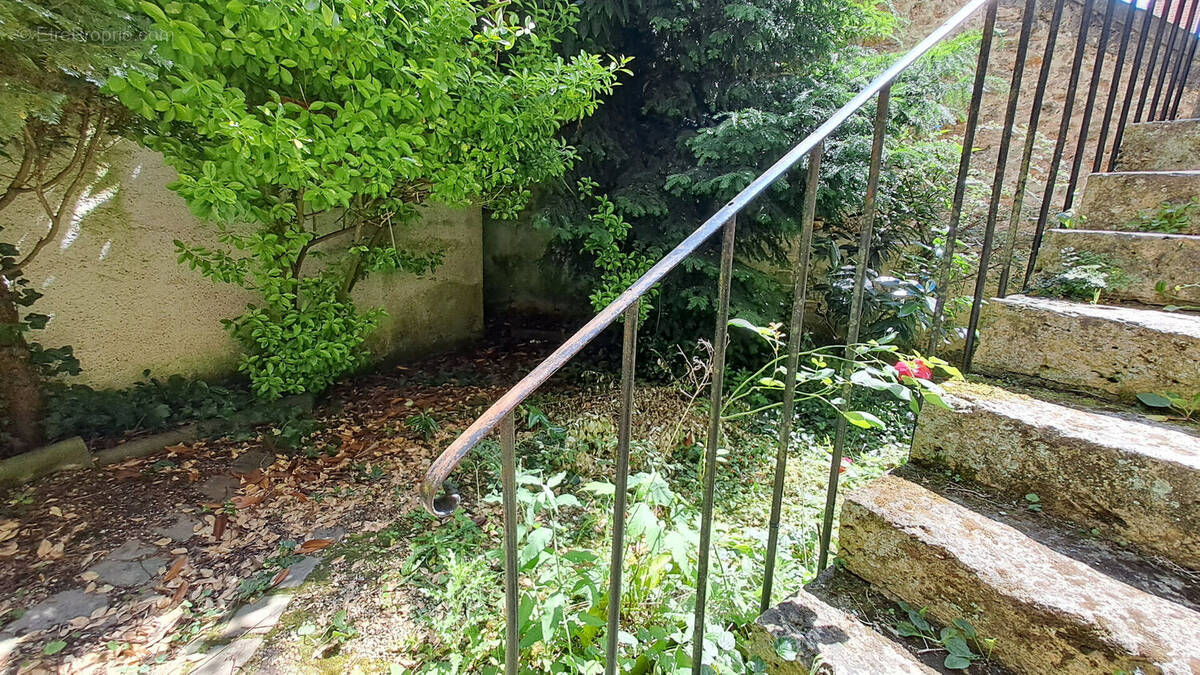 Appartement à DAMPIERRE-EN-YVELINES