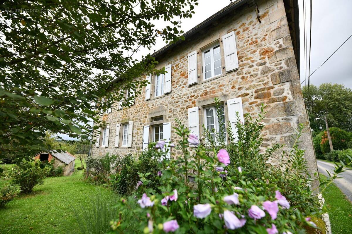 Maison à SAINT-PRIVAT