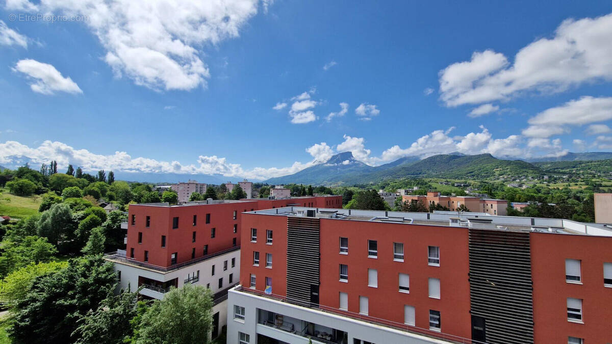 Appartement à LA RAVOIRE