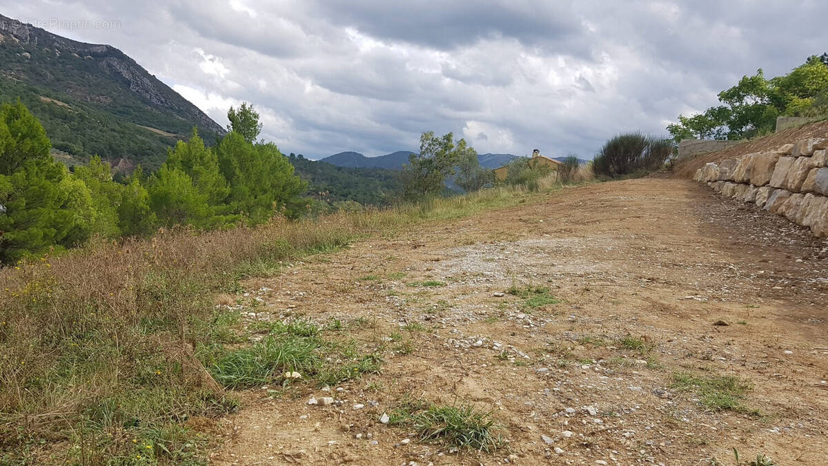 Terrain à CONDORCET