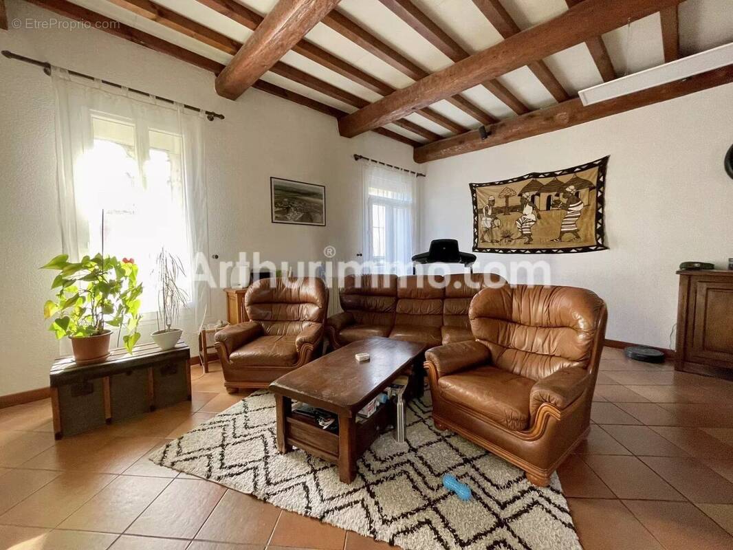 Maison à MONTADY