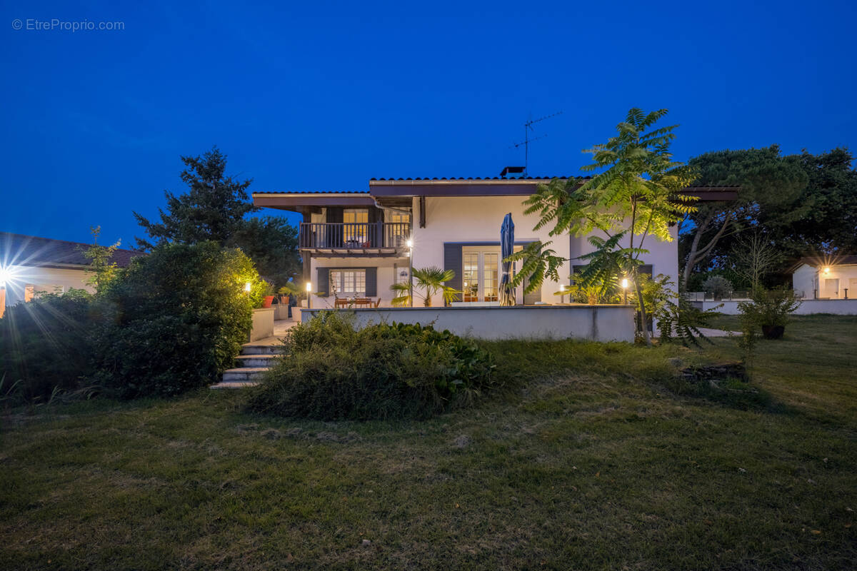 Maison à VILLETTE-D&#039;ANTHON