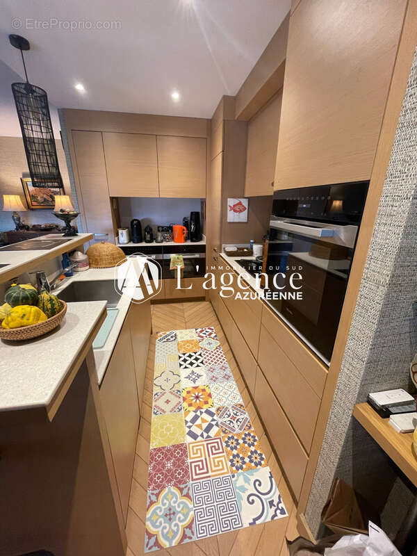 Appartement à SAINT-LAURENT-DU-VAR