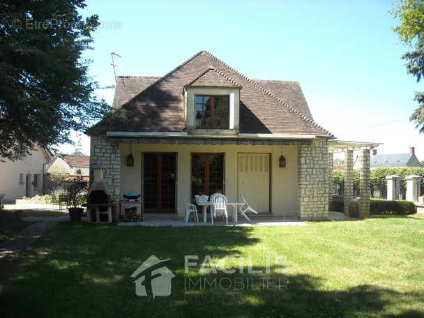 Maison à LA GUERCHE-SUR-L&#039;AUBOIS