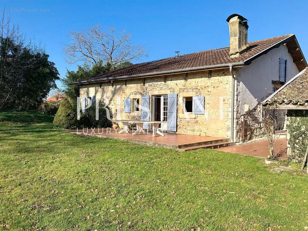 Maison à ORTHEVIELLE