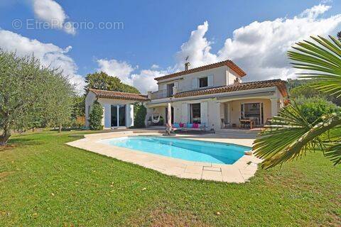 Maison à MOUANS-SARTOUX