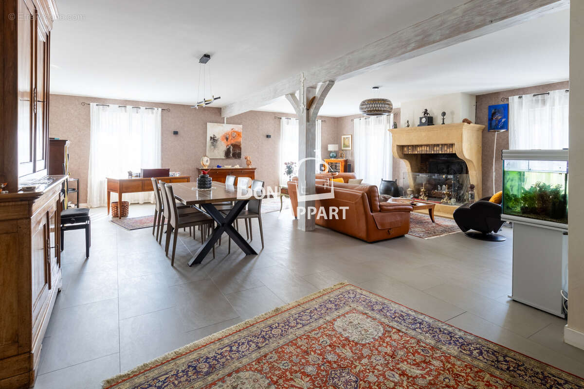 Maison à CONFLANS-EN-JARNISY