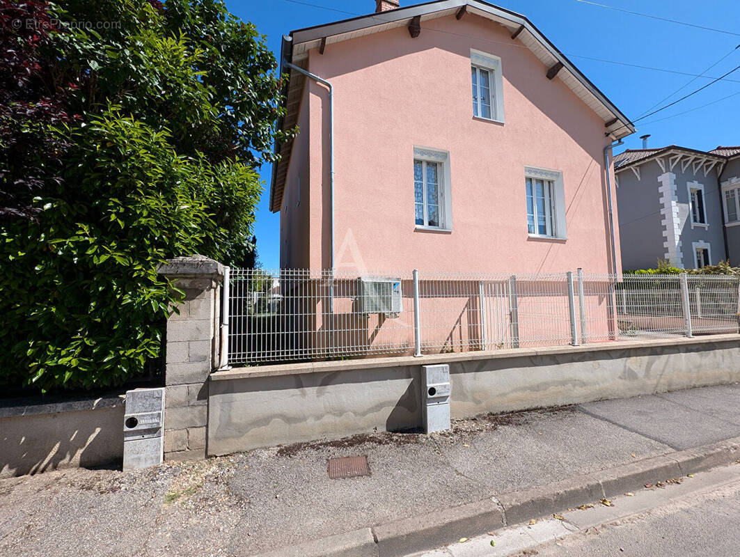 Maison à BOURG-EN-BRESSE