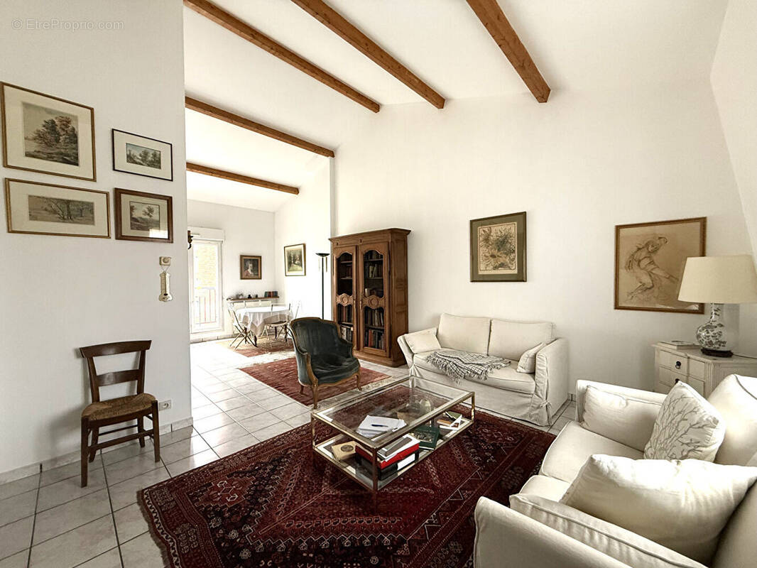 Appartement à ENGHIEN-LES-BAINS