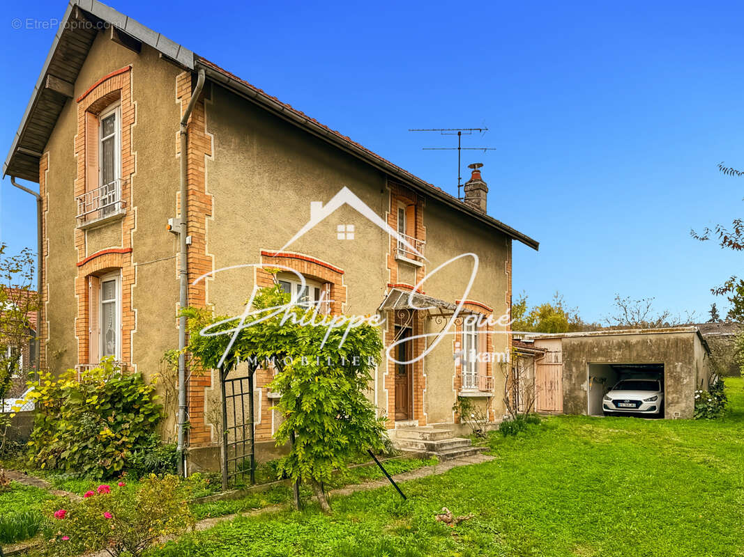 Maison à AIX-EN-OTHE