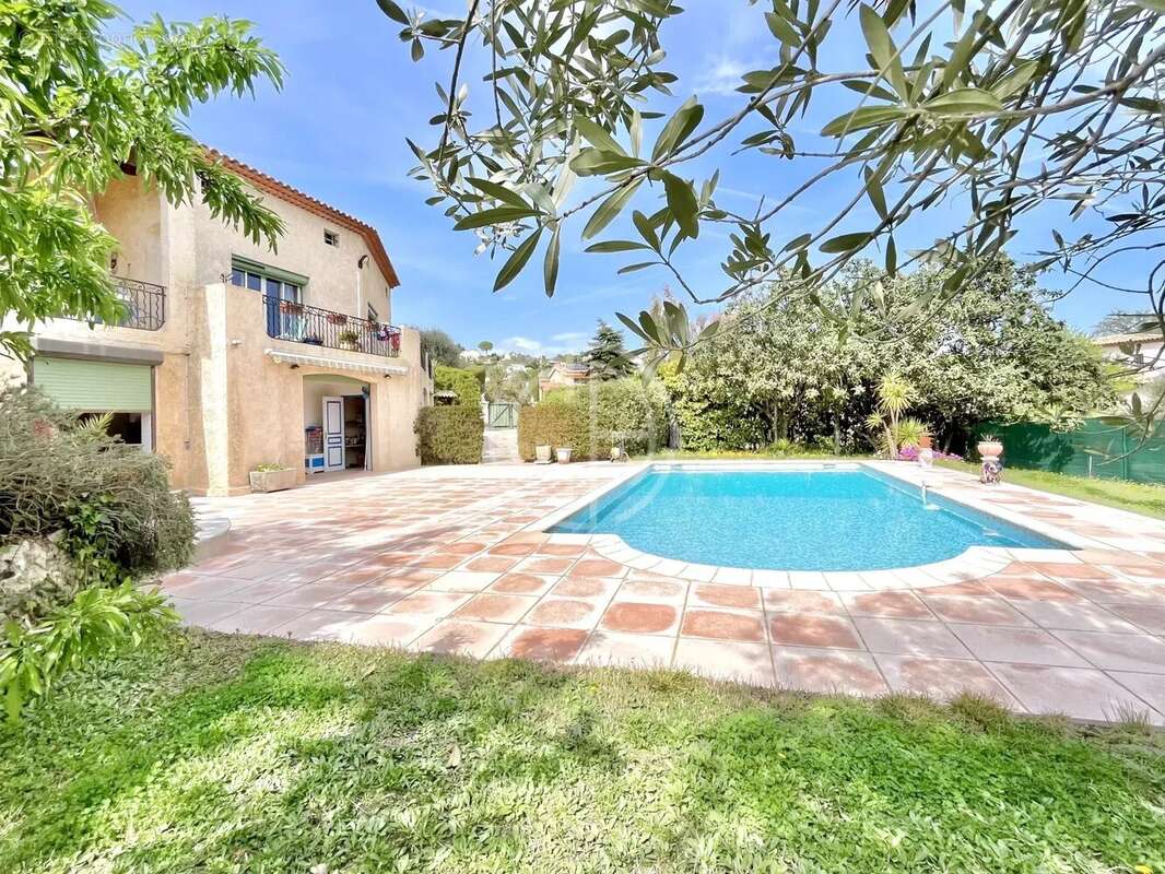 Maison à MOUGINS