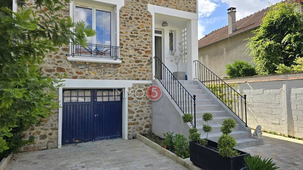 Maison à LE RAINCY