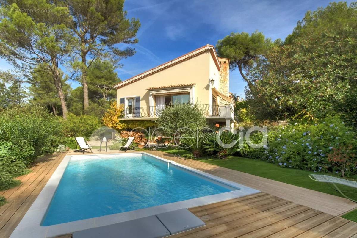 Maison à BIOT