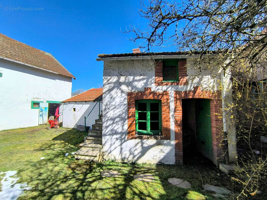 Maison à YOUX