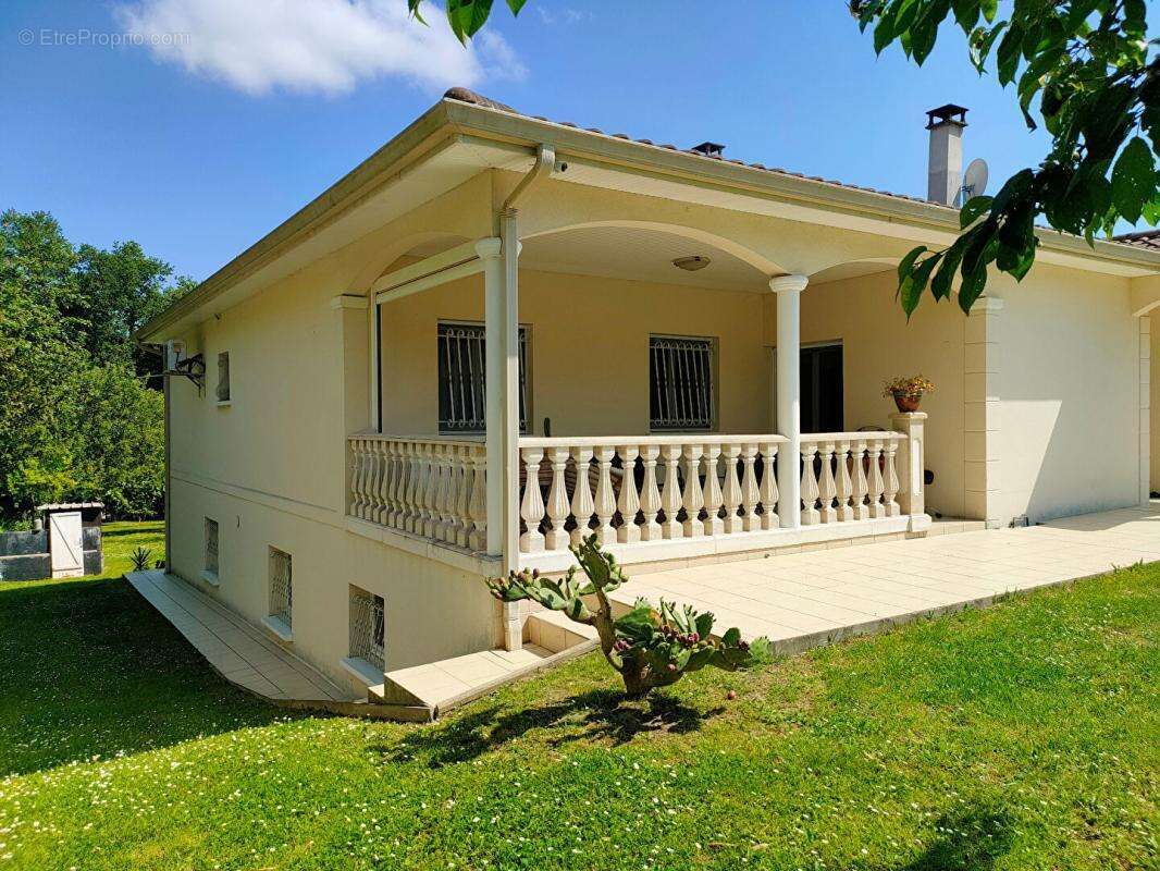 Maison à YVRAC