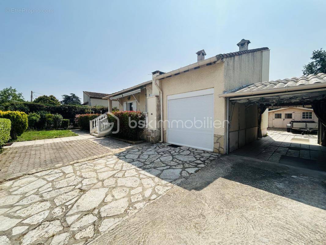 Maison à GARONS