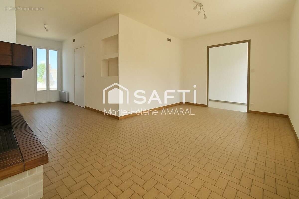 Photo 2 - Maison à LENCLOITRE