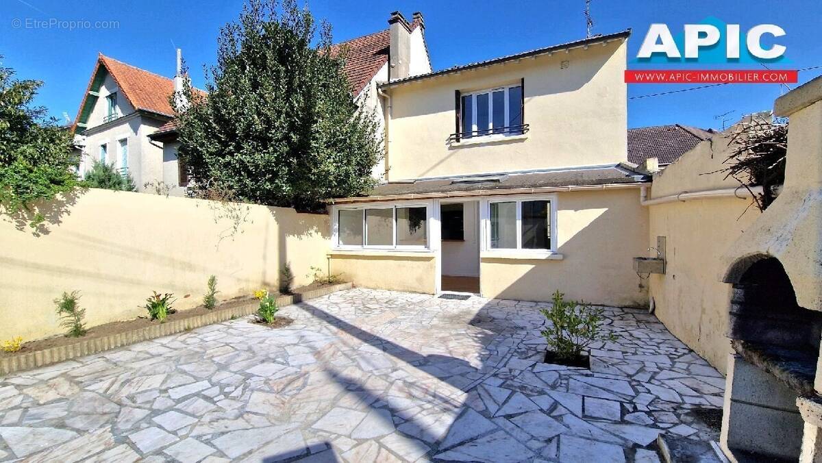 Maison à GROSLAY