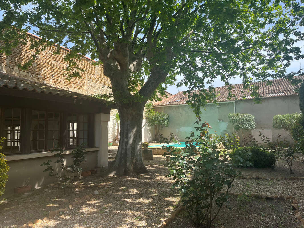Maison à SAINT-GILLES