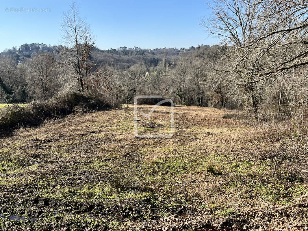 Terrain à MALEMORT-SUR-CORREZE