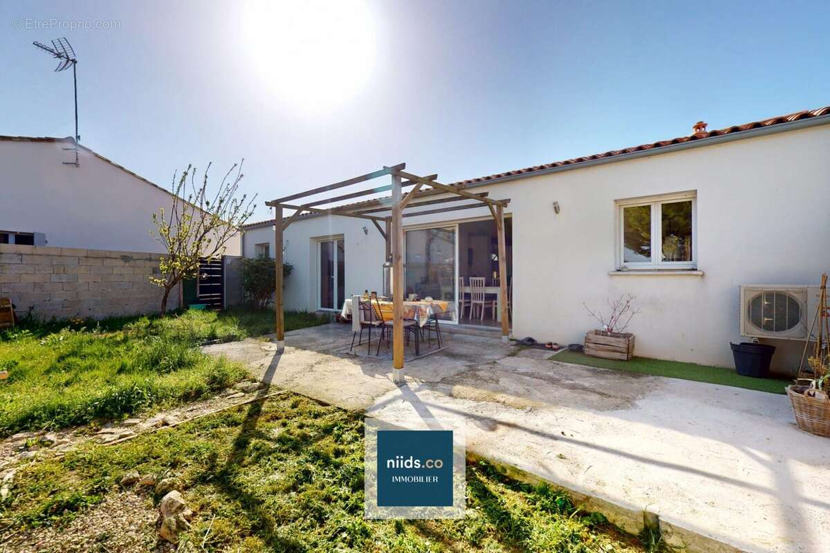 Maison à ESNANDES