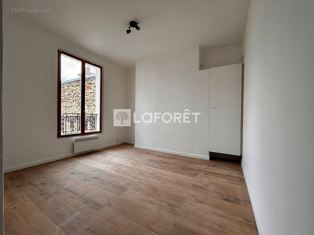 Appartement à PARIS-20E