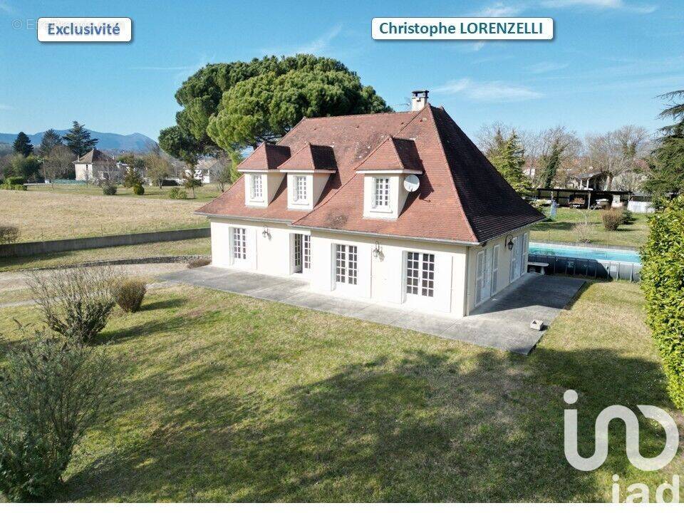 Photo 1 - Maison à YENNE