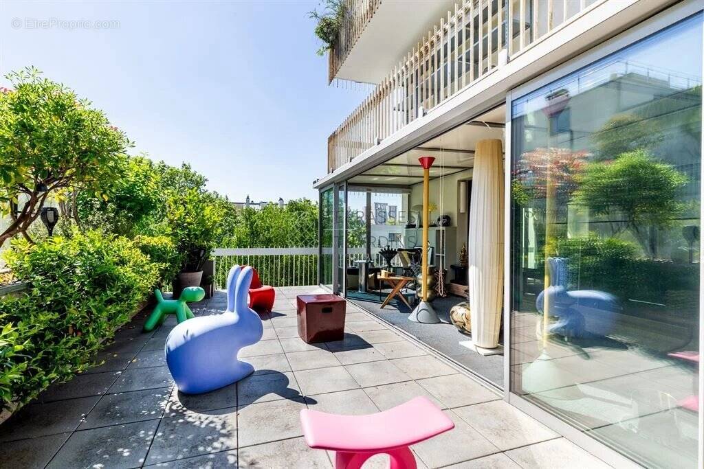 Appartement à PARIS-19E