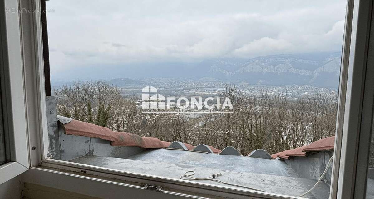 Appartement à FROGES