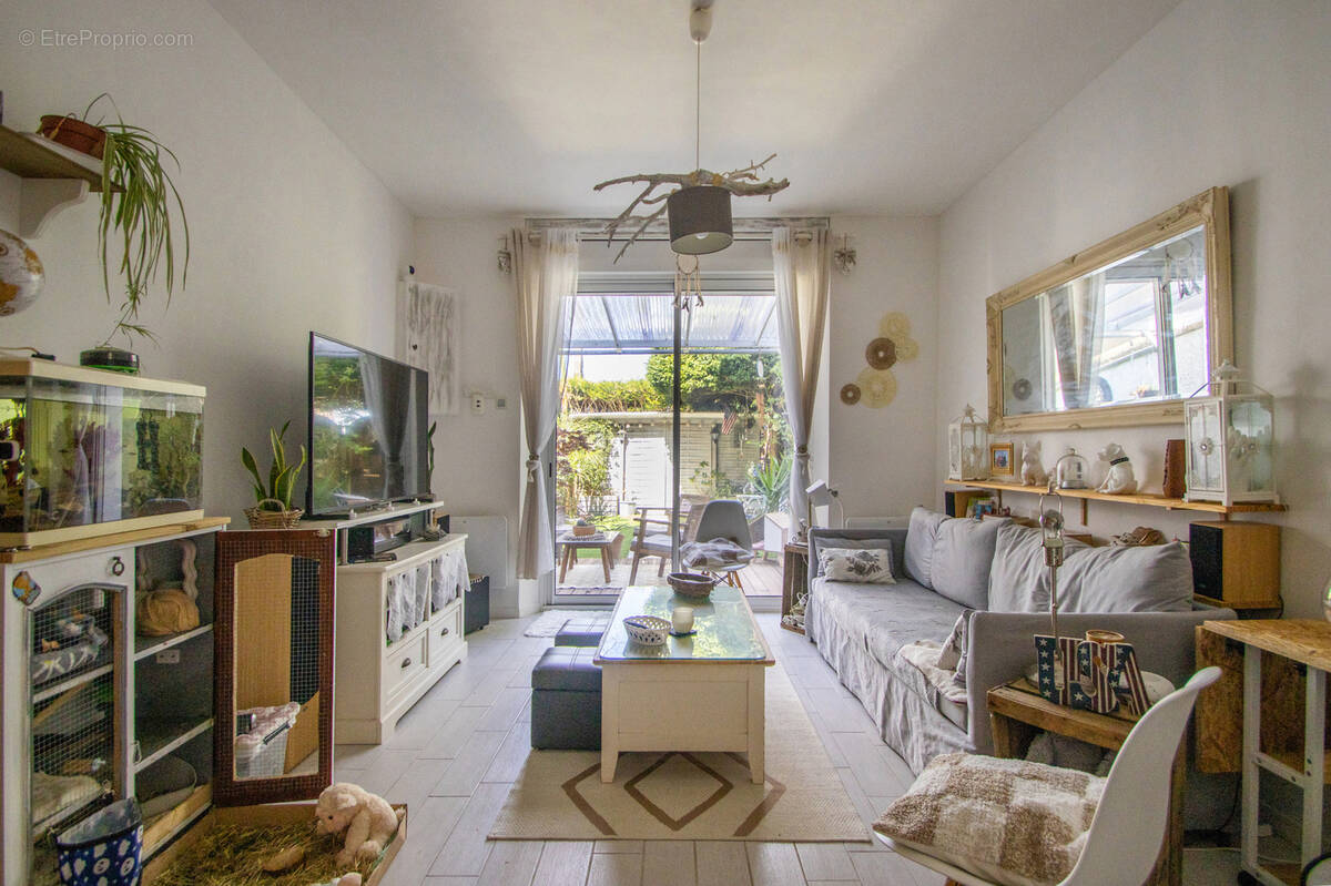 Maison à MONTLOUIS-SUR-LOIRE